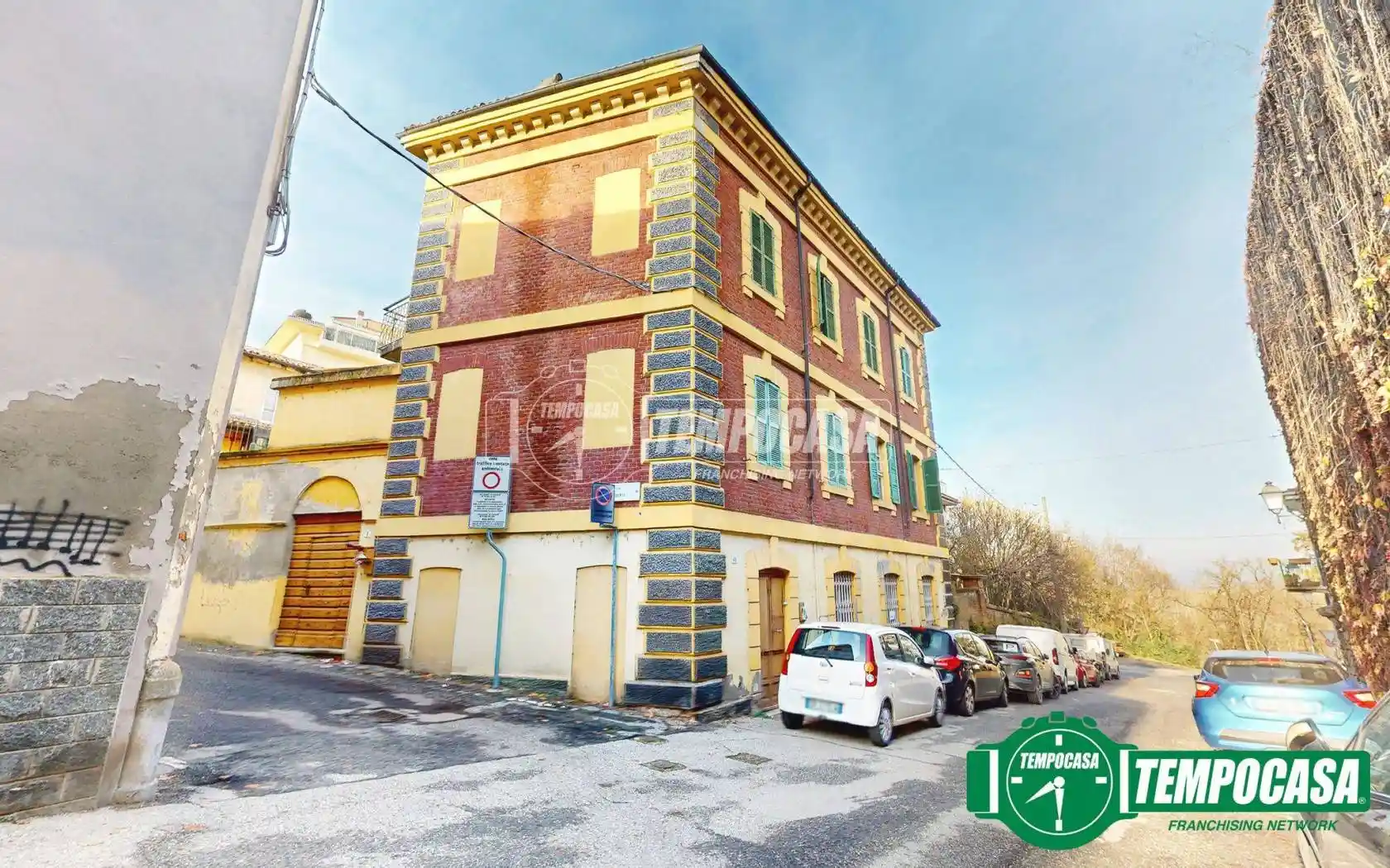 Palazzo - Edificio in vendita a Valenza