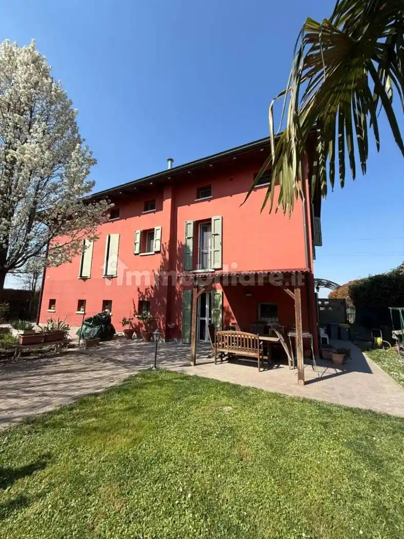 Villa in vendita a Modena