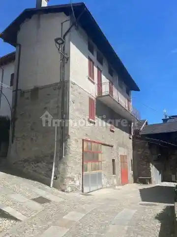 Villa in vendita a Chiuro