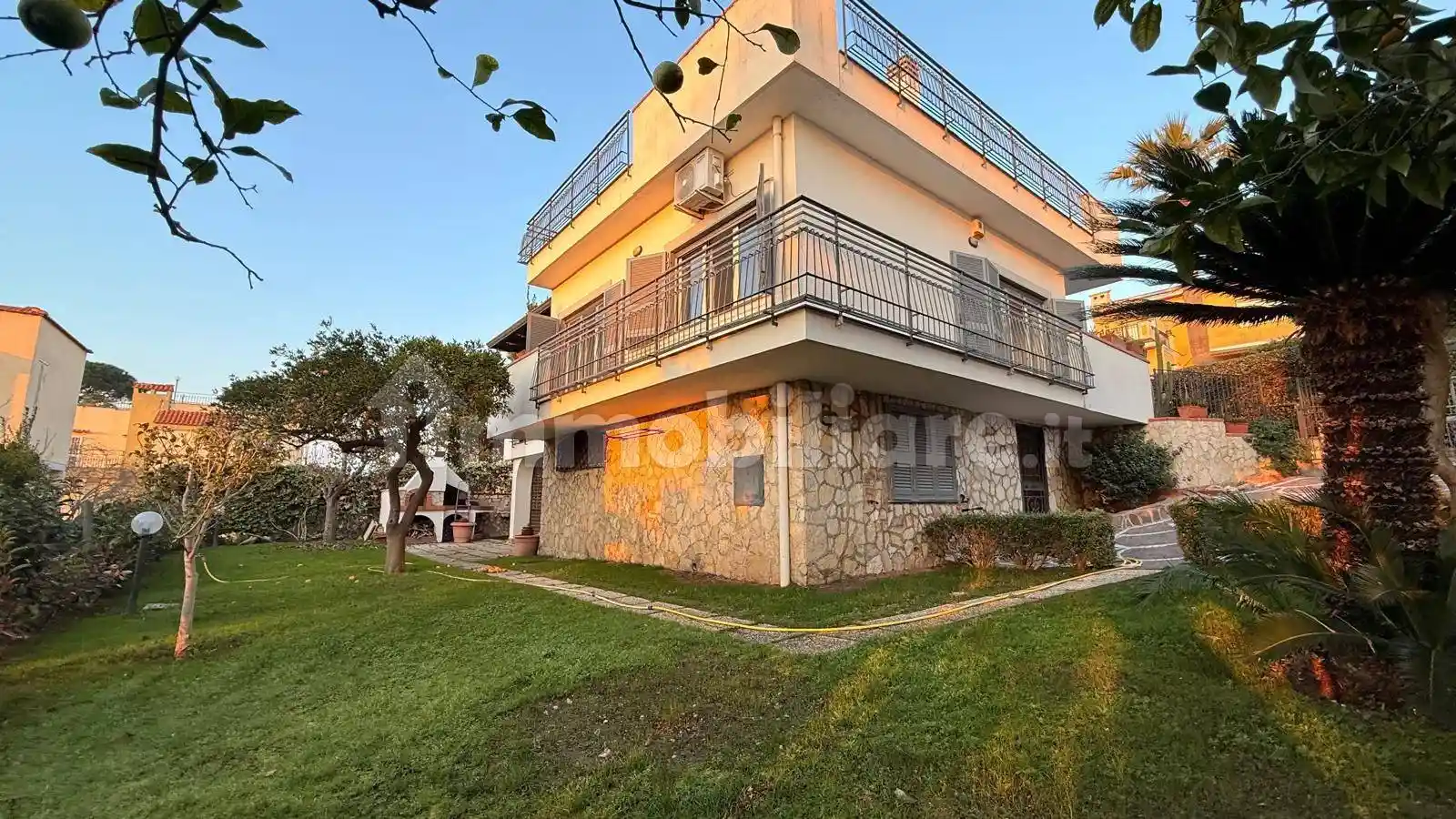 Villa in affitto a Pozzuoli