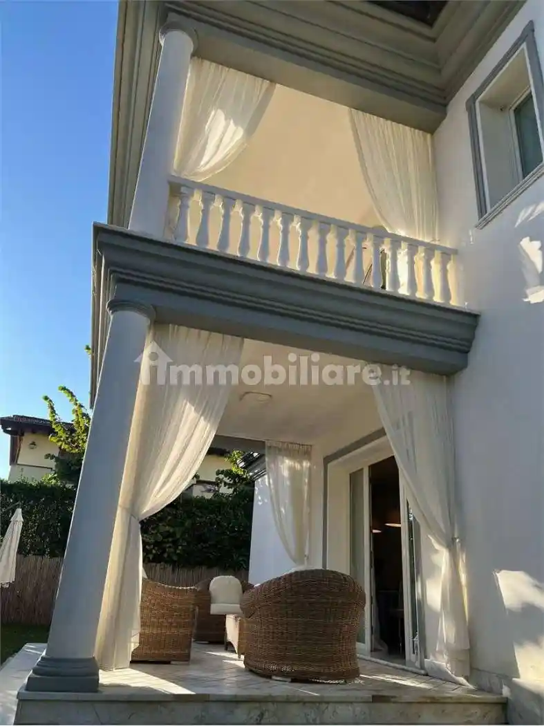 Villa in vendita a Forte dei Marmi
