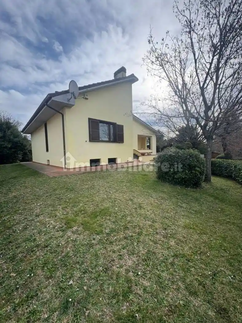 Villa in vendita a Viterbo