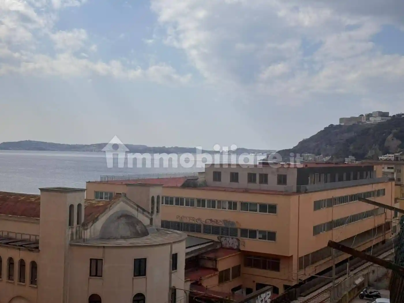 Appartamento in vendita a Napoli