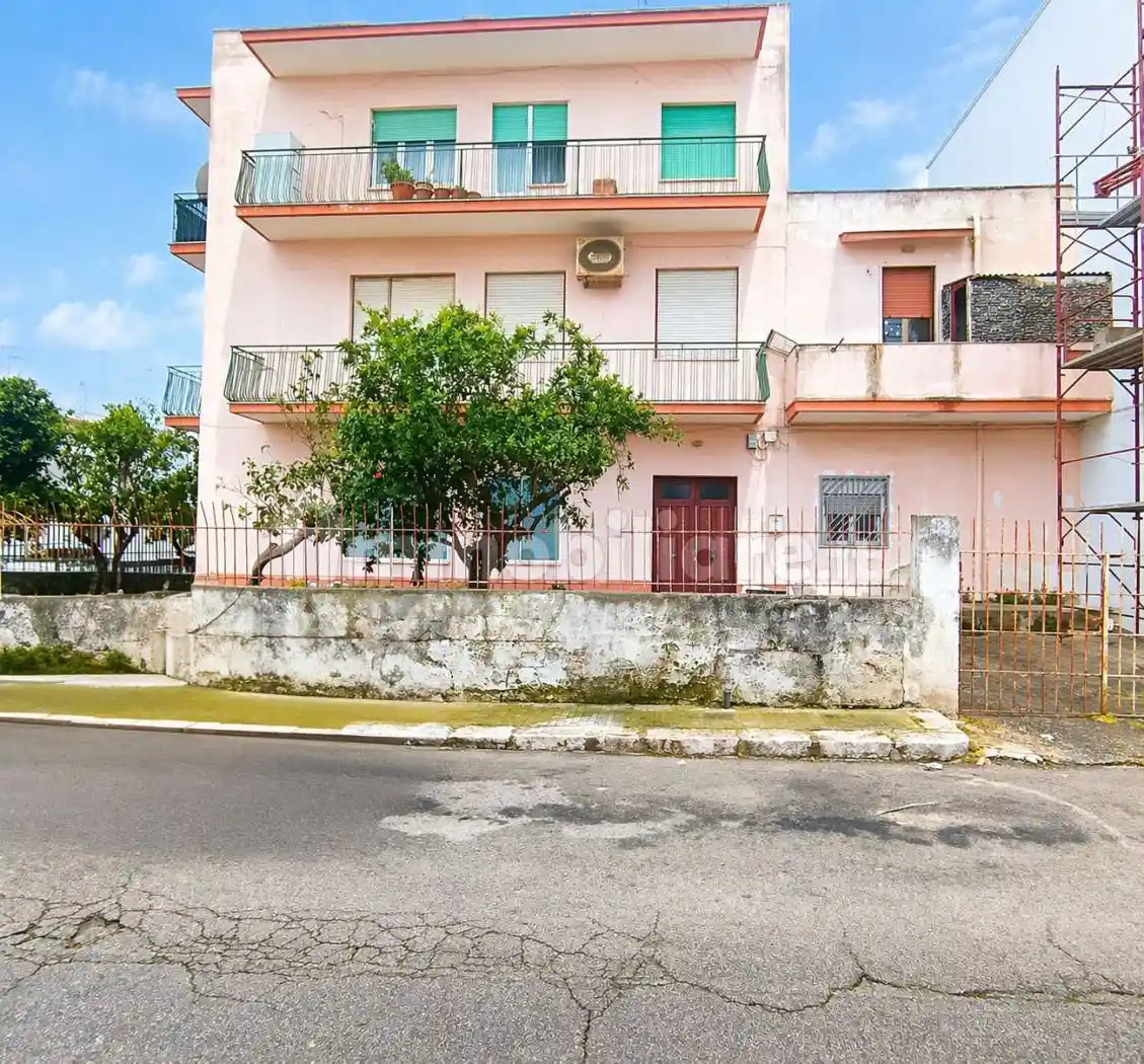 Palazzo - Edificio in vendita a Brindisi