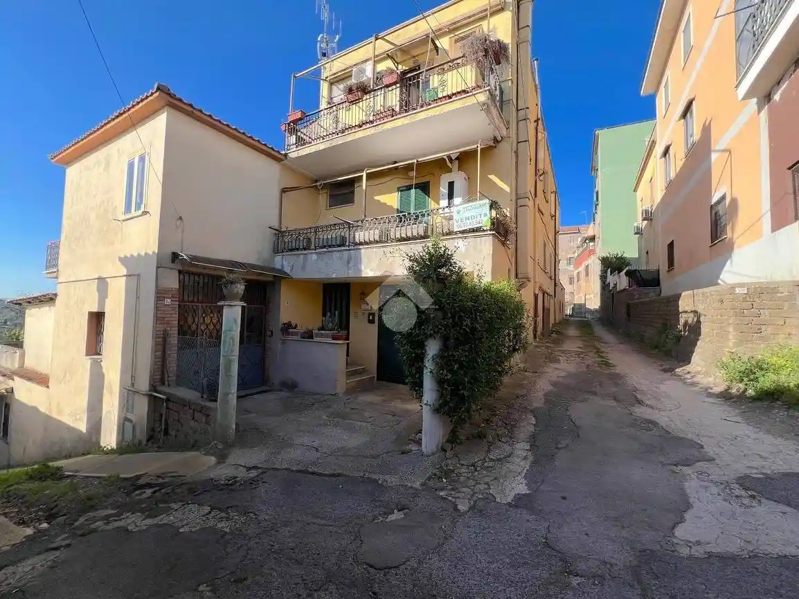 Appartamento in vendita a Lanuvio