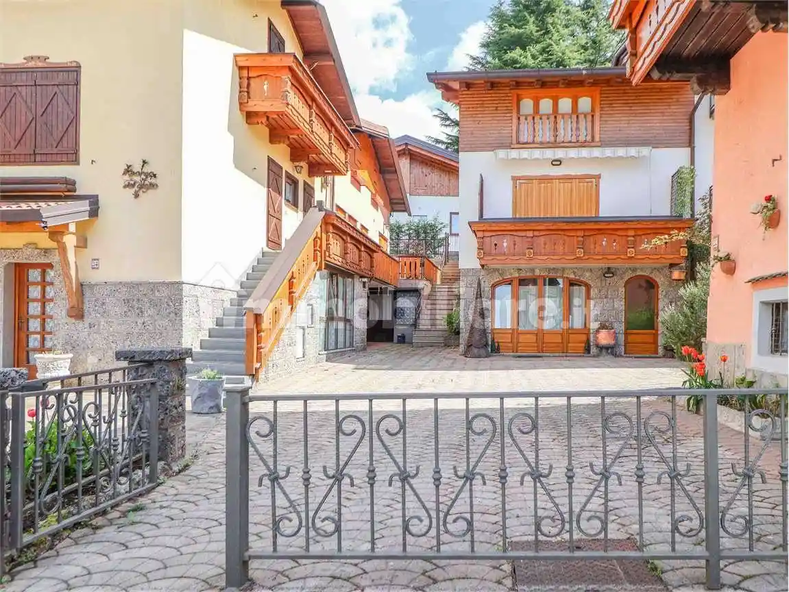 Appartamento in vendita a Castione della Presolana