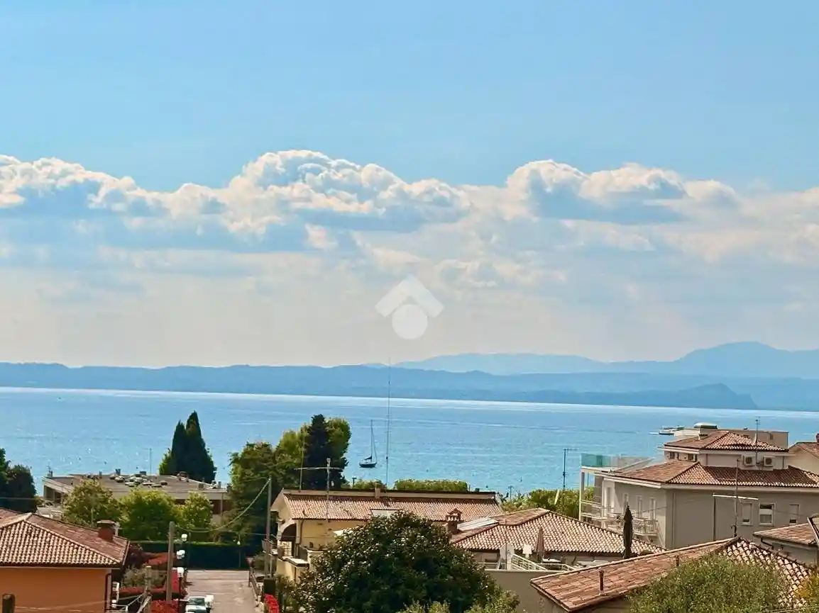 Appartamento in vendita a Bardolino