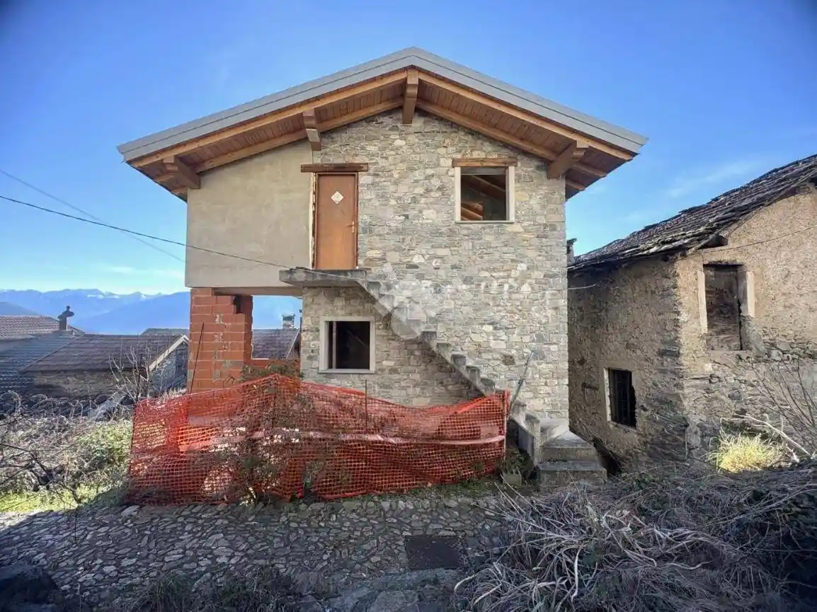 Rustico - Casale in vendita a Montemezzo