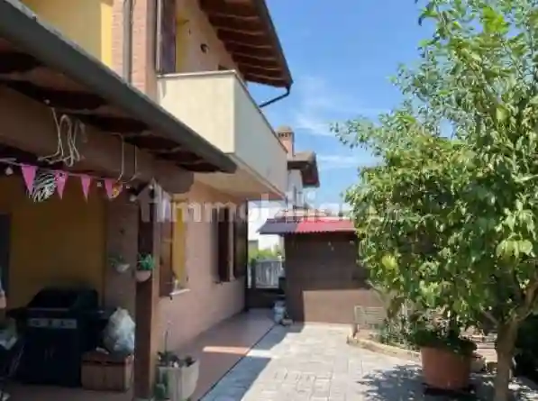 Villetta a schiera - foto 2