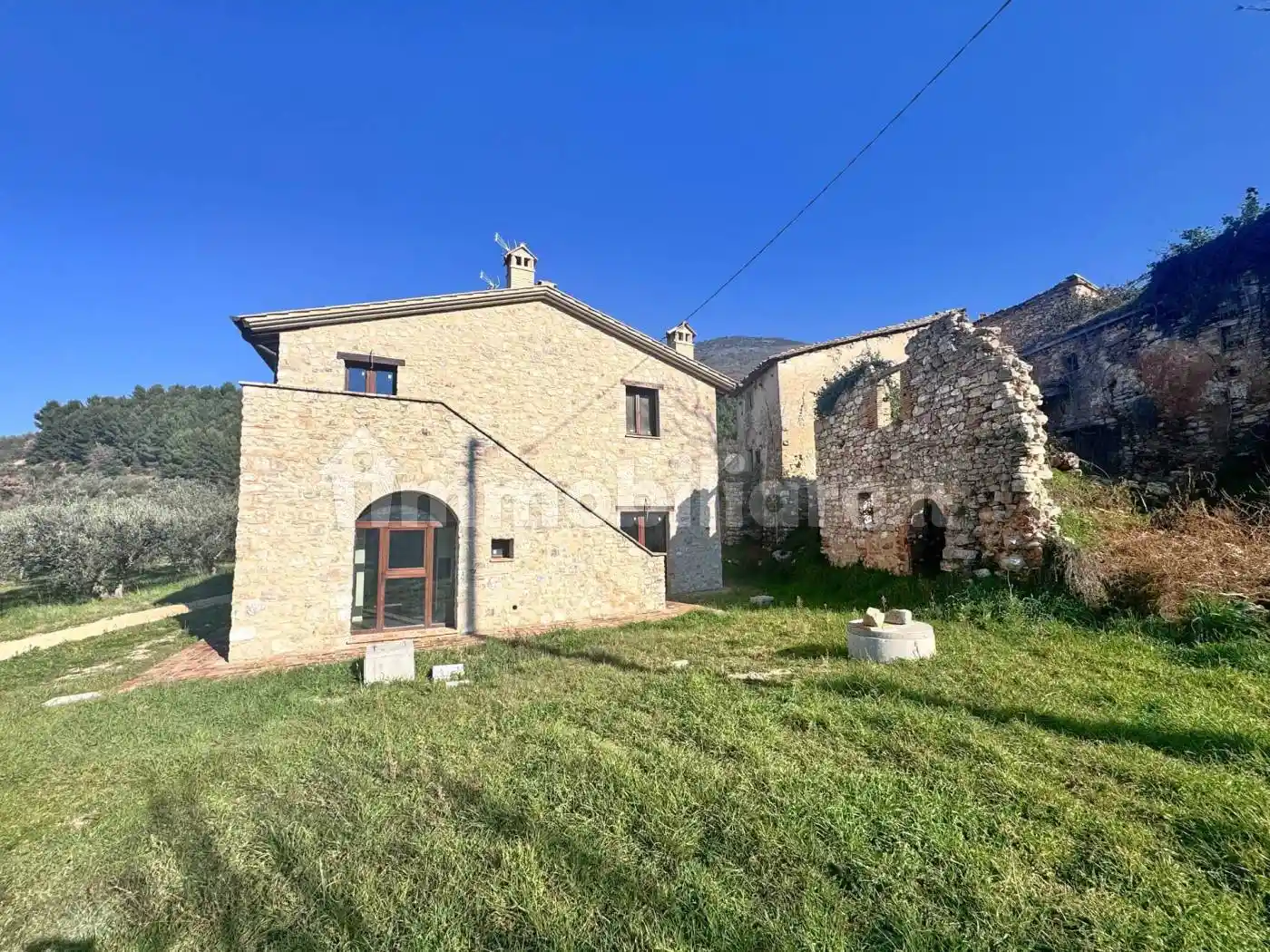 Rustico - Casale in vendita a Spello