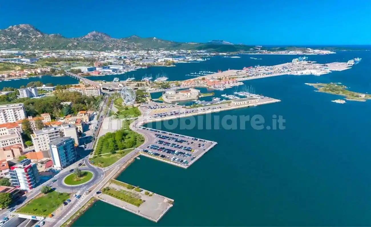 Attico - Mansarda in affitto a Olbia