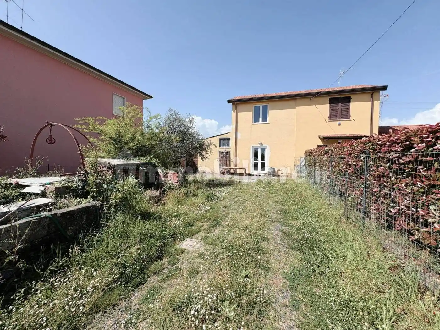 Casa indipendente in vendita a Sarzana