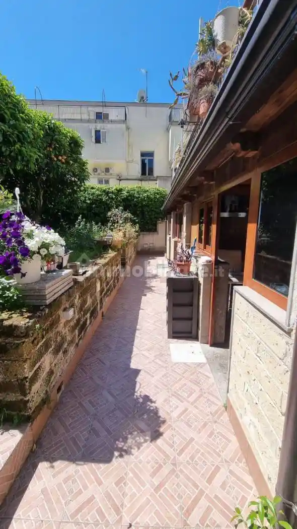 Appartamento in vendita a Napoli