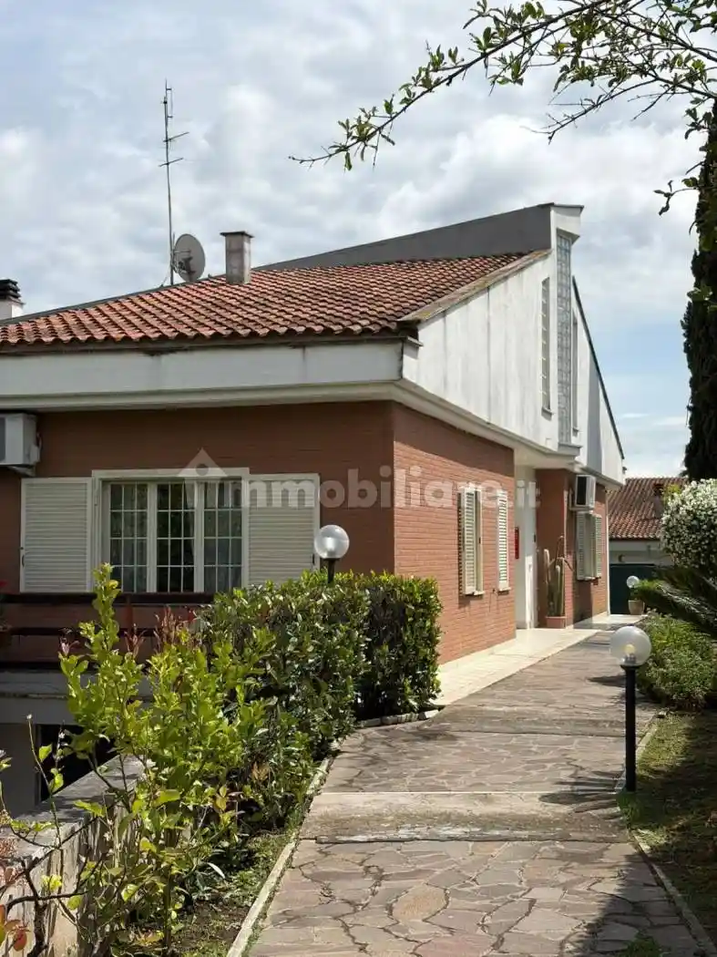Appartamento in vendita a Guidonia Montecelio