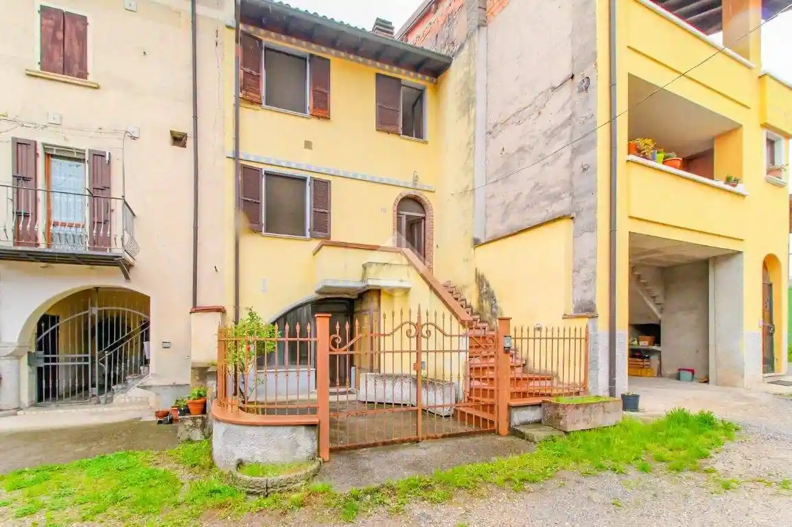 Casa indipendente in vendita a Sabbio Chiese