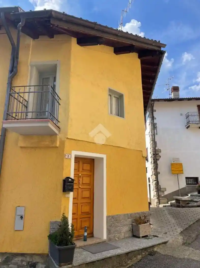 Appartamento in affitto a Ponna