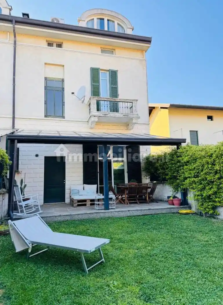 Villa in vendita a Gallarate