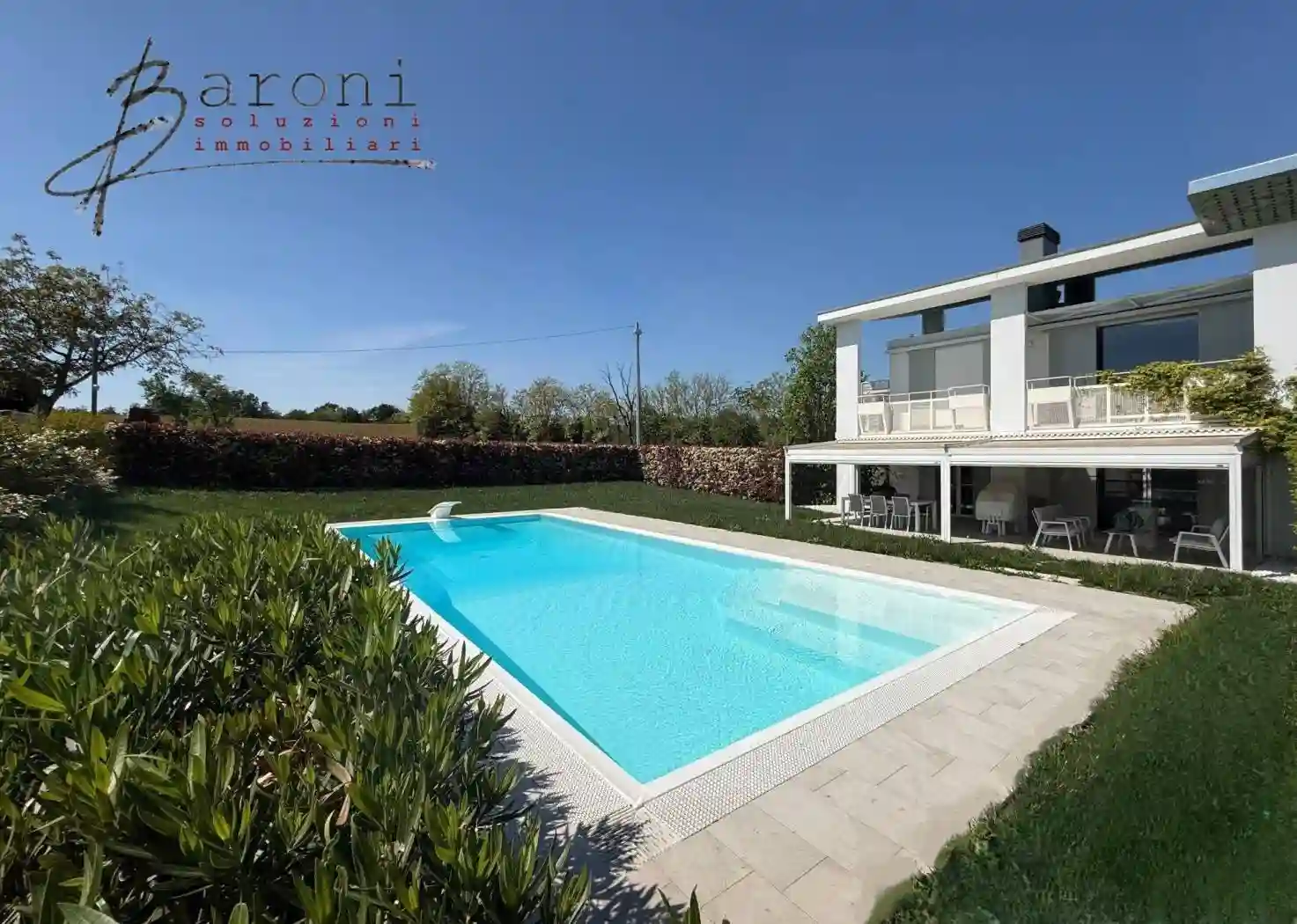Villa - foto 2