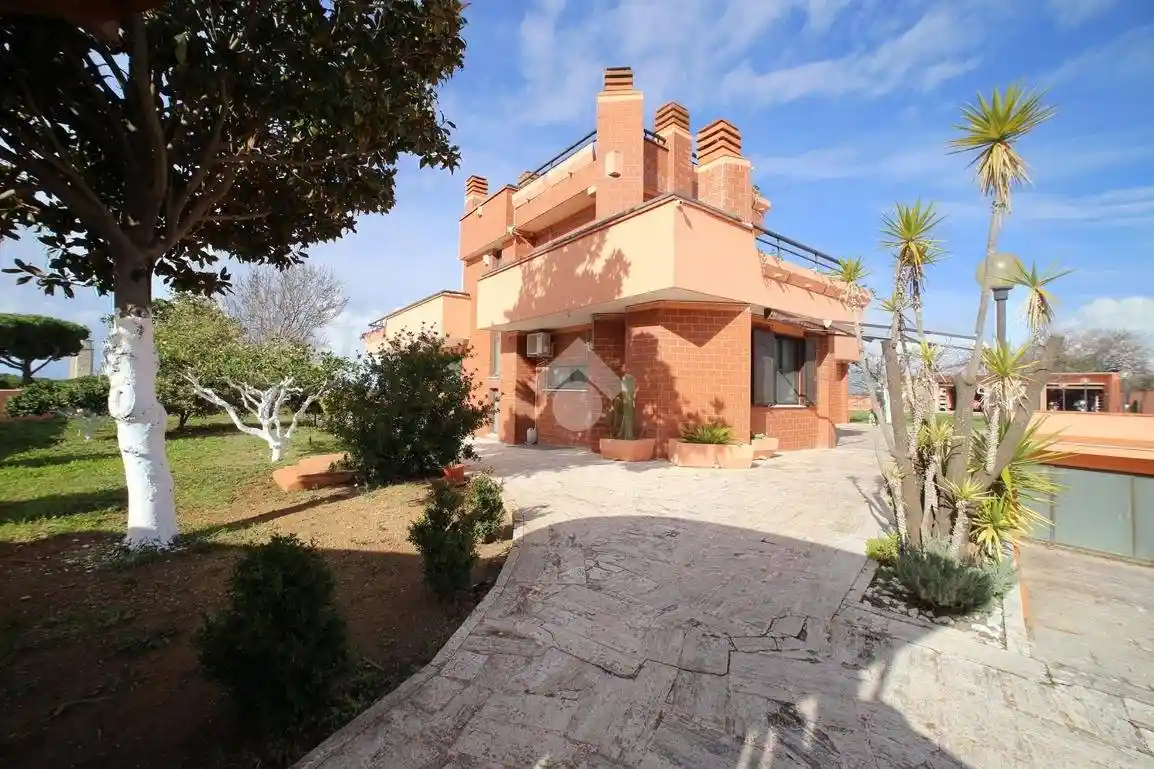 Villa in vendita a Civitavecchia