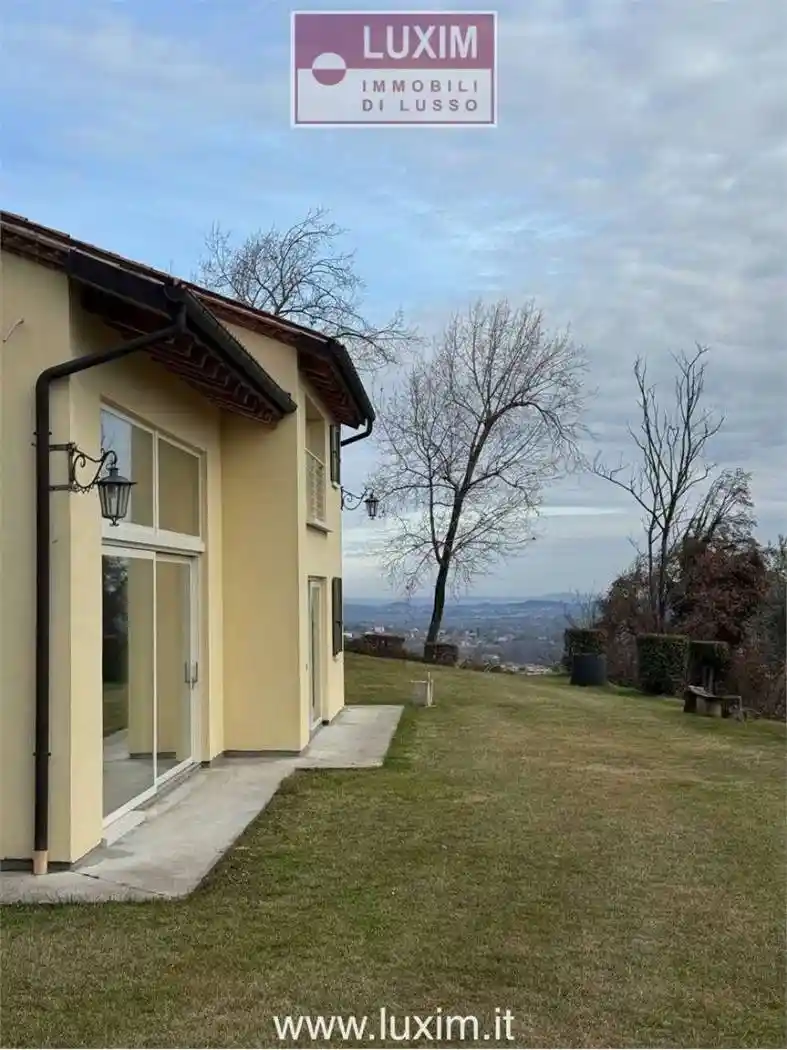 Villa in vendita a Possagno