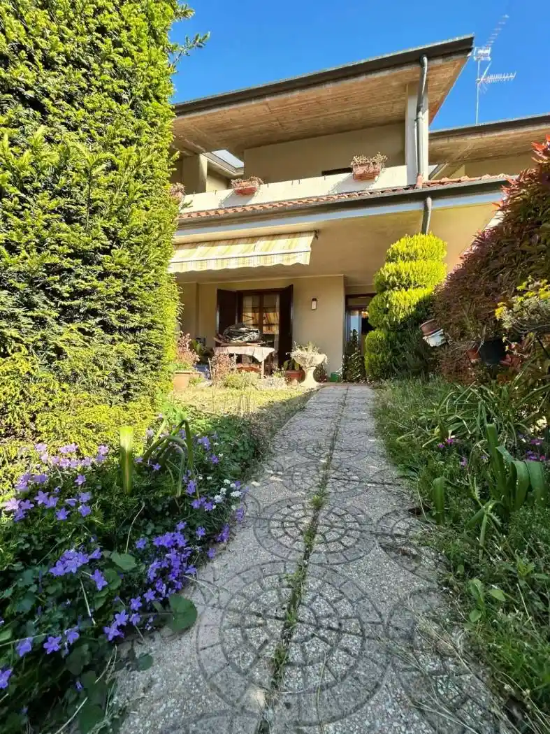 Villetta a schiera in vendita a Gorla Maggiore