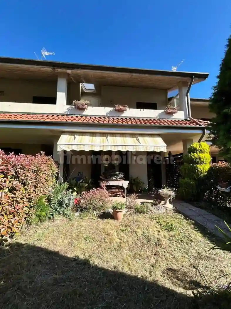 Villetta a schiera - foto 2