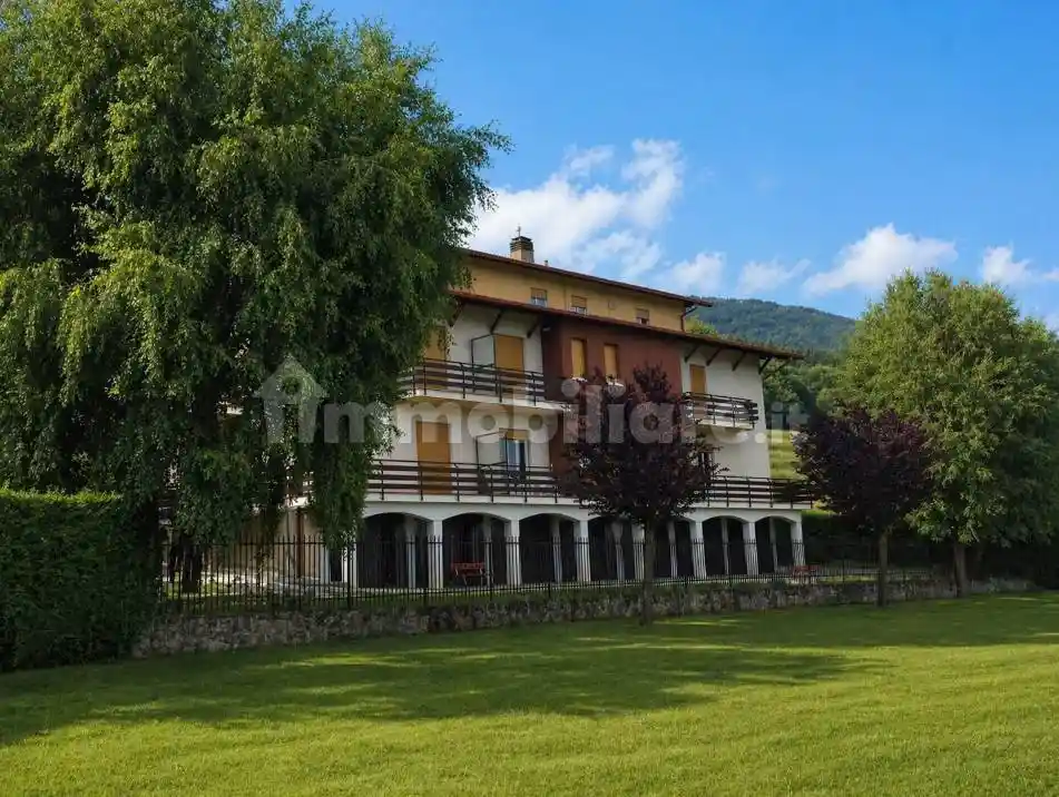 Appartamento in vendita a Caglio