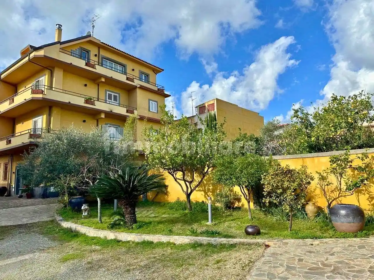 Casa indipendente in vendita a Bovalino