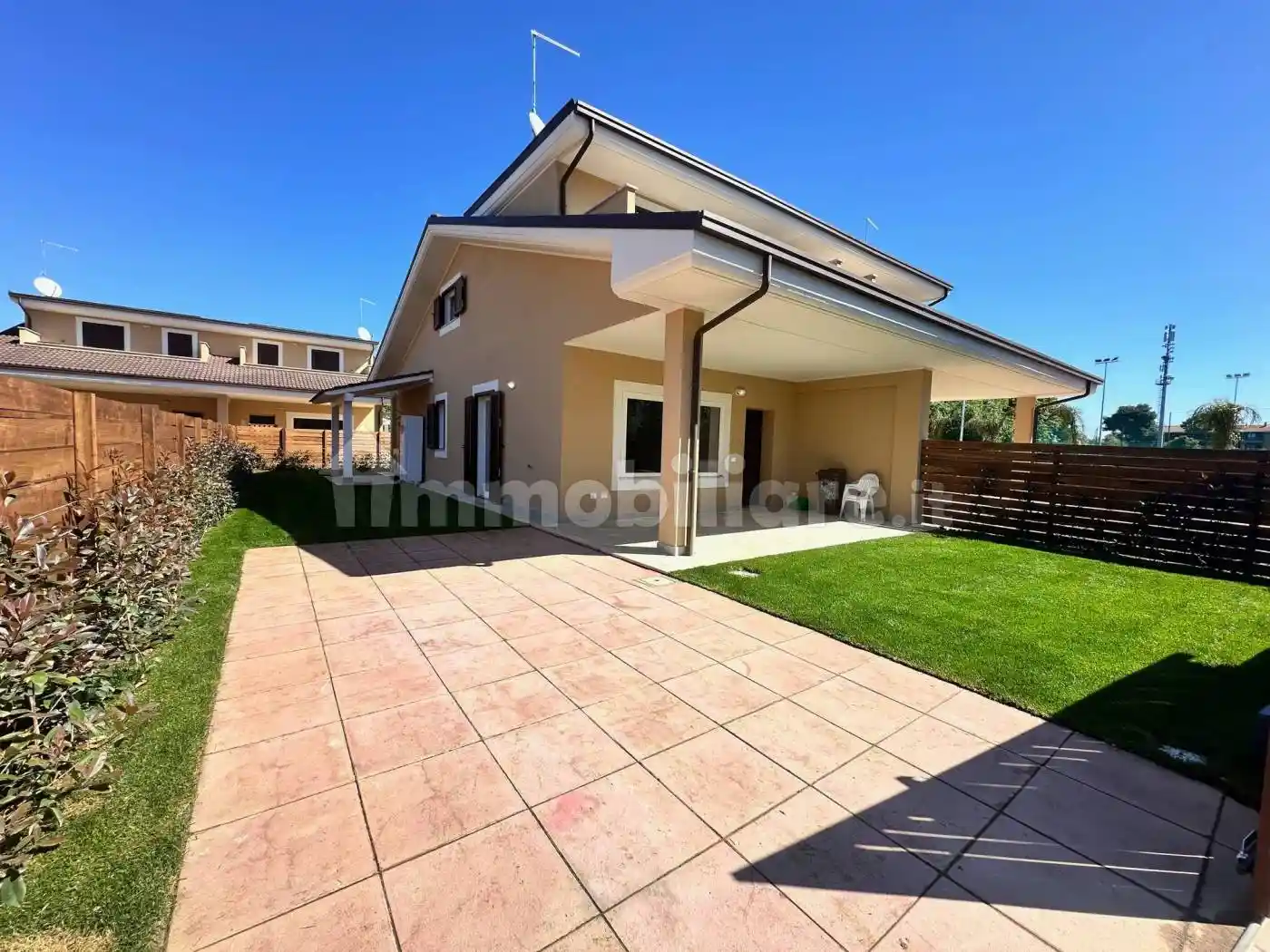 Villa in vendita a Ladispoli