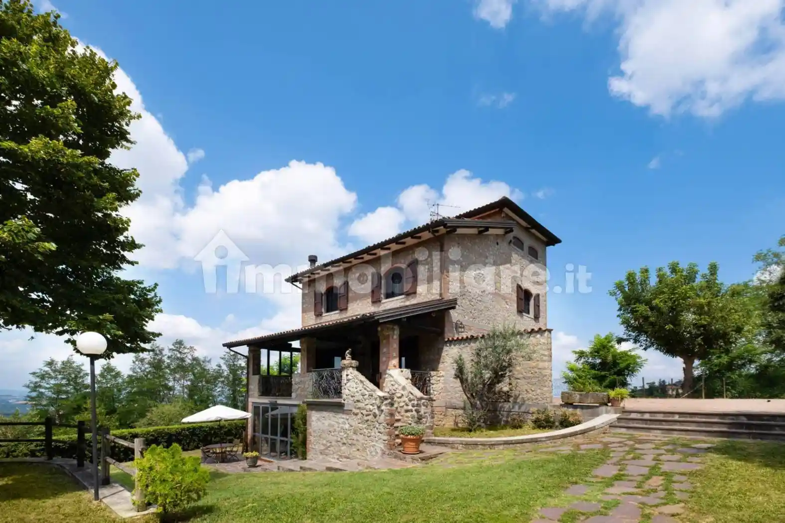Rustico - Casale in vendita a Castel San Pietro Terme