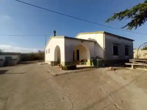 Rustico - Casale in vendita a Gravina in Puglia