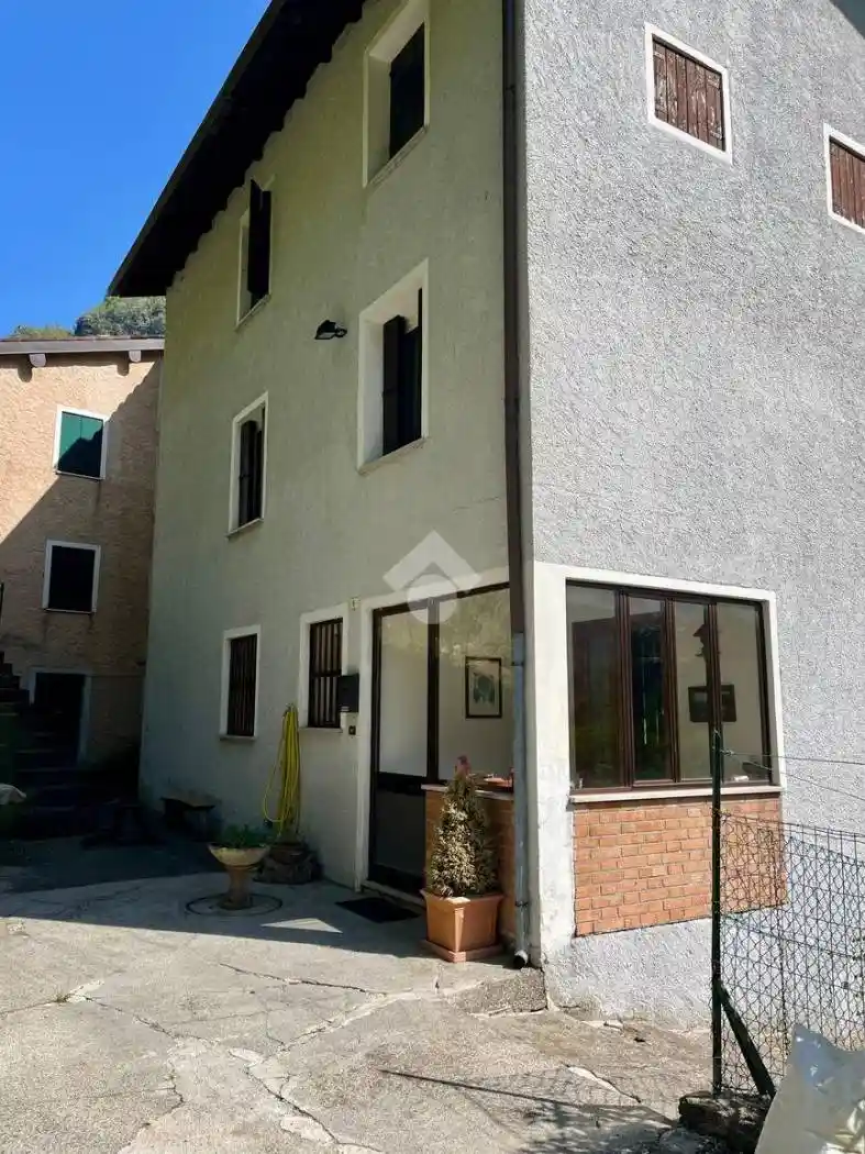 Casa indipendente in vendita a Valbrenta