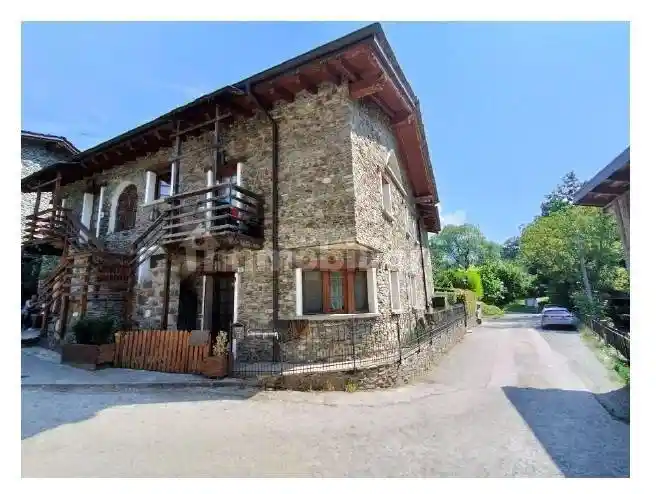 Appartamento in vendita a Colico