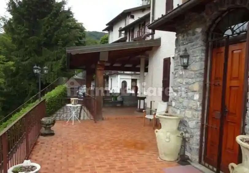 Villa in vendita a Sormano
