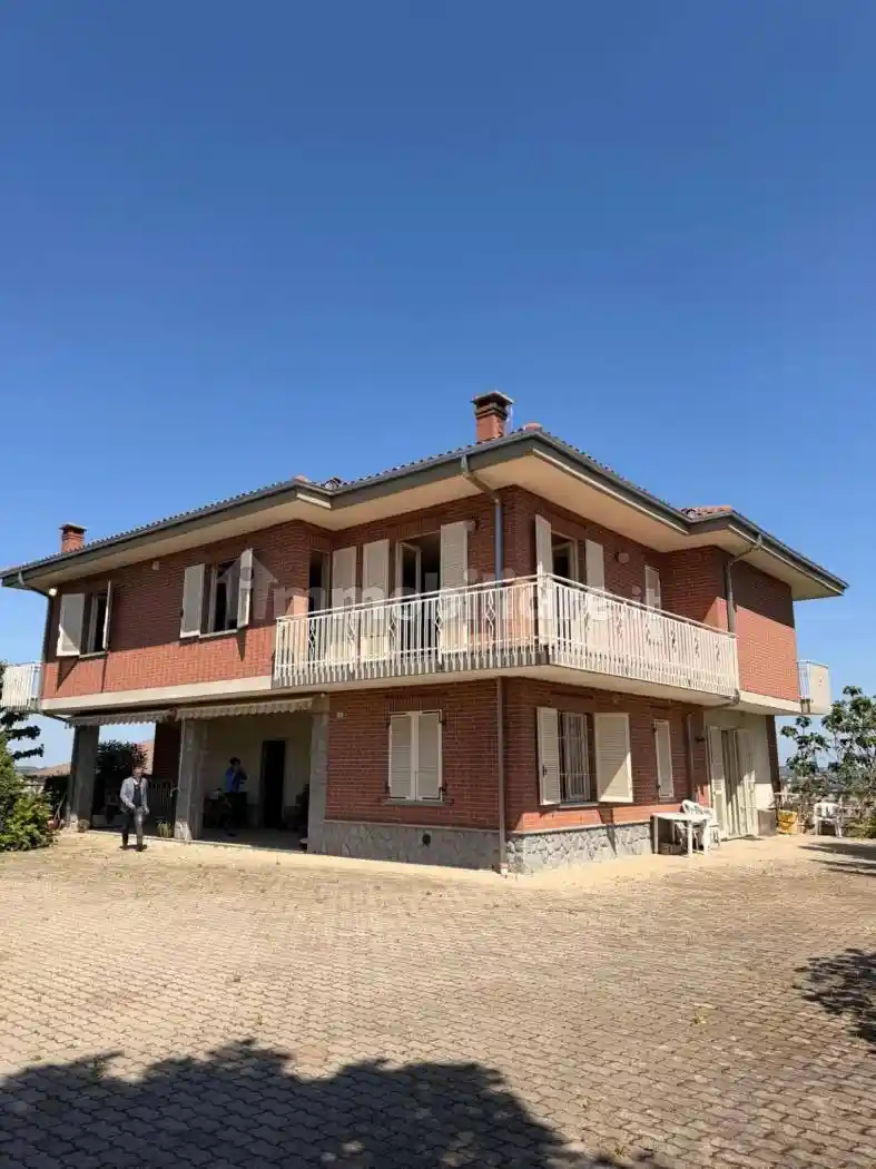 Villa in vendita a Costigliole d'Asti