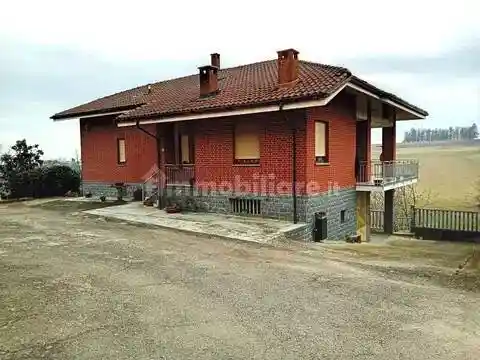 Villa in vendita a Montegrosso d'Asti