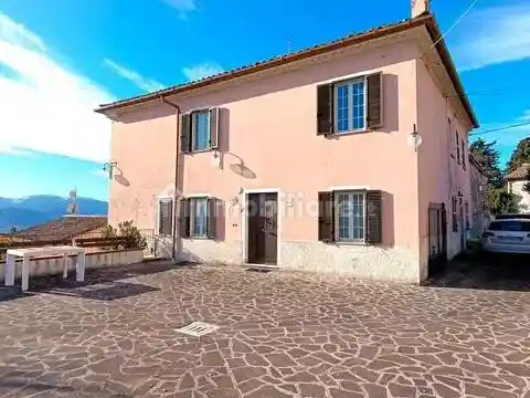 Villa in vendita a Fabriano