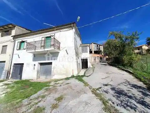 Villa in vendita a Fabriano