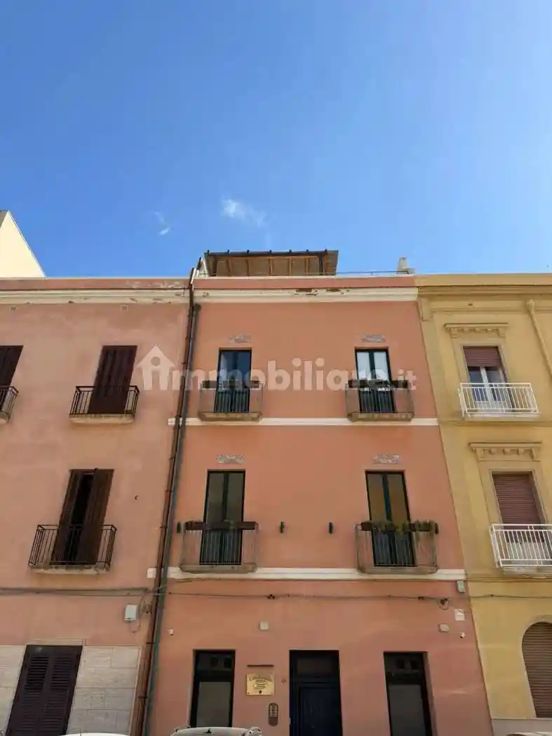 Palazzo - Edificio in vendita a Trapani