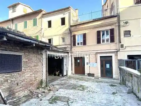 Villa in vendita a Fabriano