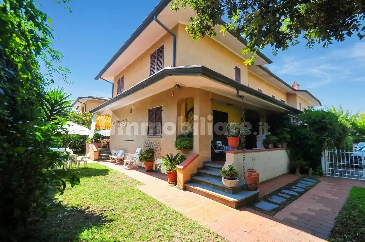 Villa in affitto a Pietrasanta