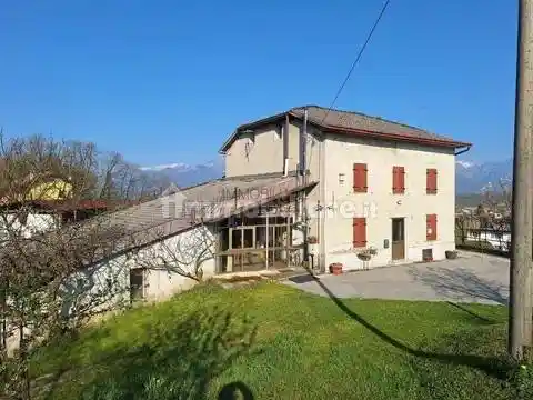 Villa in vendita a Borgo Valbelluna