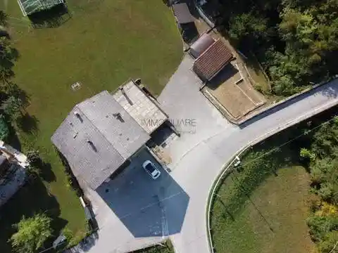 Villa in vendita a Borgo Valbelluna