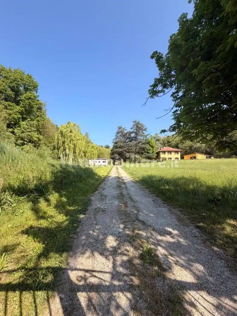 Rustico - Casale in vendita a Asti