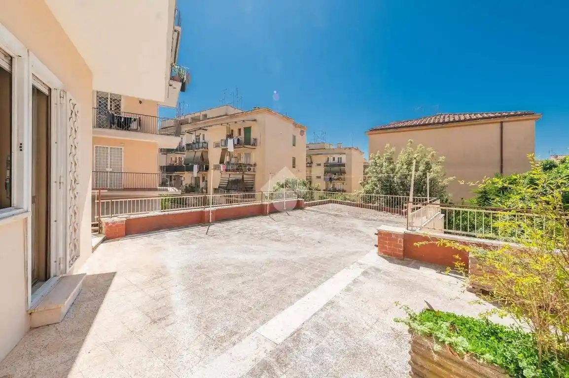 Appartamento in vendita a Roma