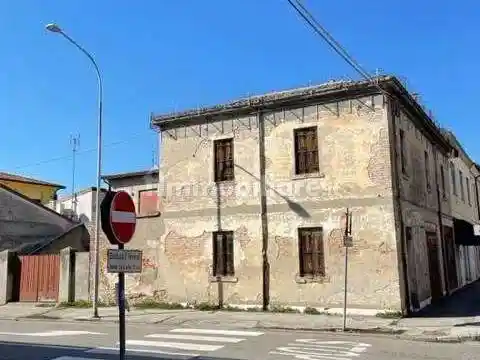 Villa in vendita a Taglio di Po
