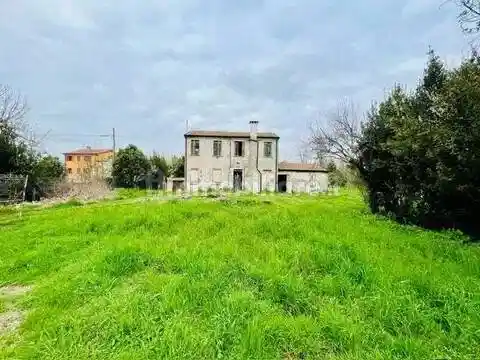 Rustico - Casale in vendita a Adria
