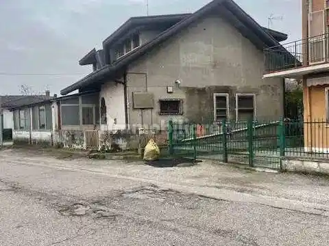 Villa in vendita a Taglio di Po