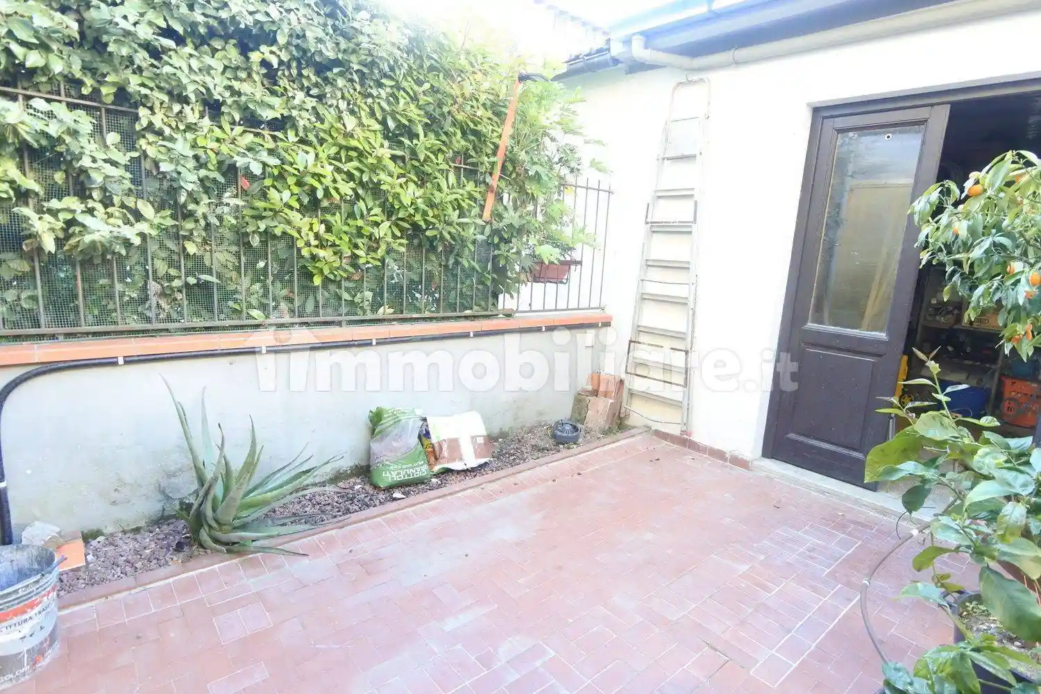 Casa indipendente in vendita a Prato