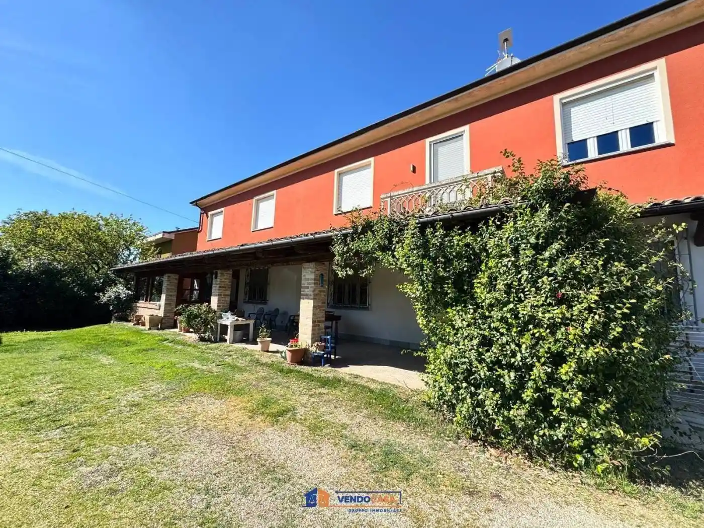 Villa in vendita a Castagnole delle Lanze